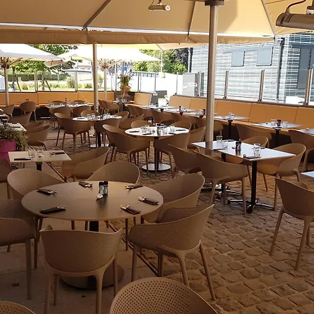 Chic'o Rail Hotel Sint-Omaars